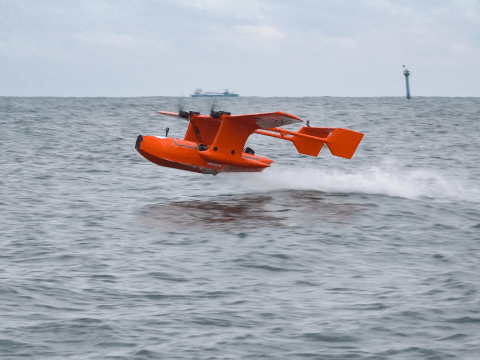 飛行艇型ドローン HAMADORI